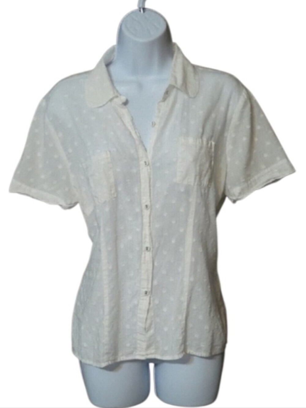 Alexandra Bartlett White Dot-Embossed Short Sleeve Button Up Top - Picture 2 of 7
